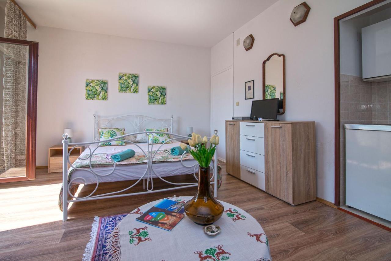 Apartamento Nena Mali Lošinj Exterior foto